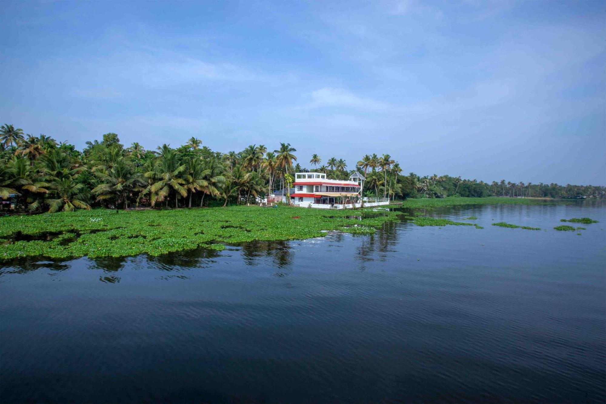 Vembanad Village Backwater Resort Alappuzha Экстерьер фото